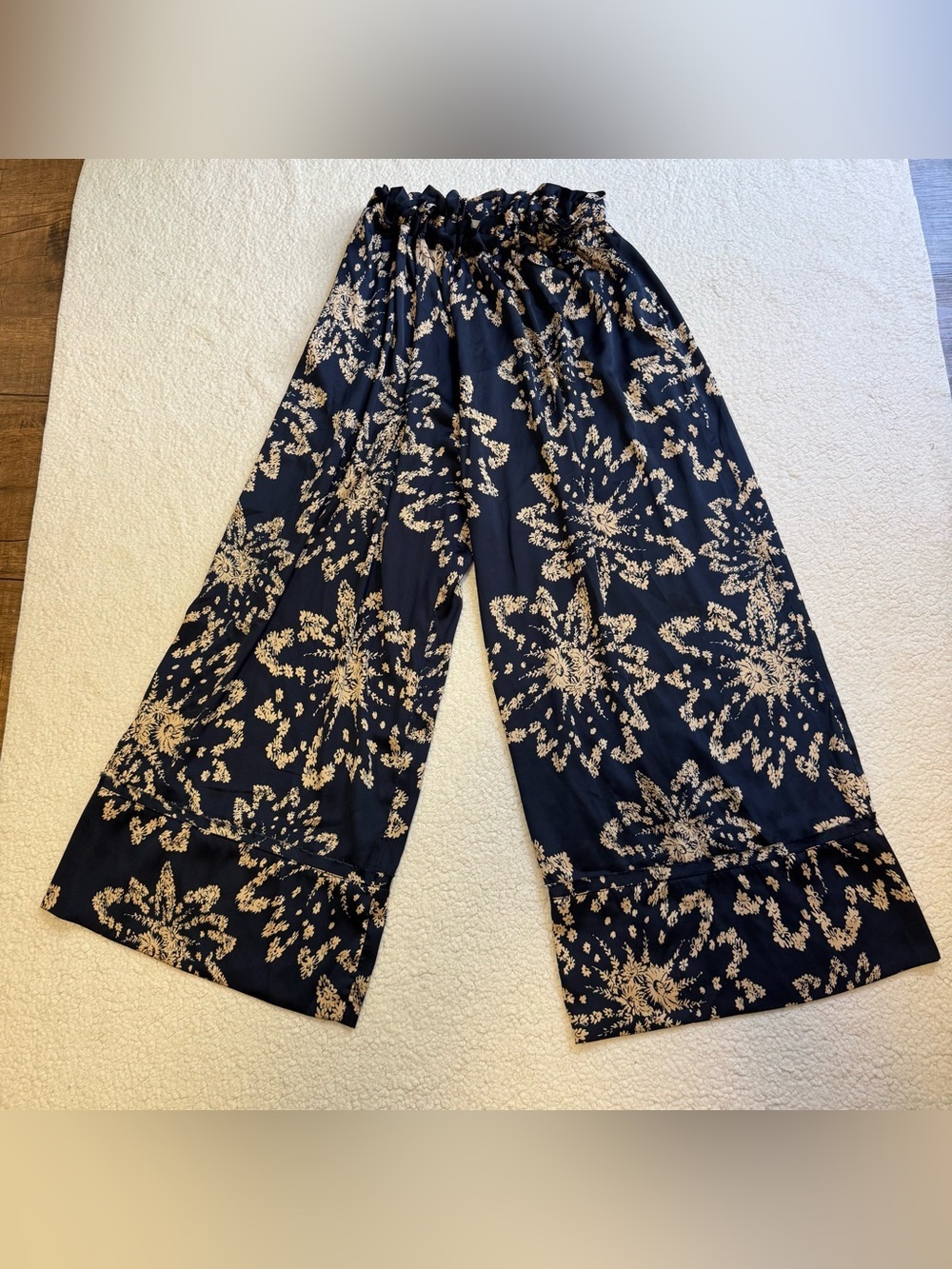 Free People Floral Wide Leg Satin Pants Size Small
